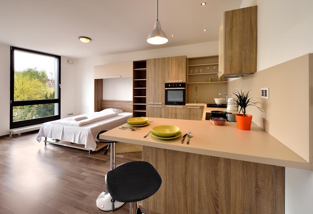 Ambiente Serviced Apartments - Dunajska Bratislava Habitación foto
