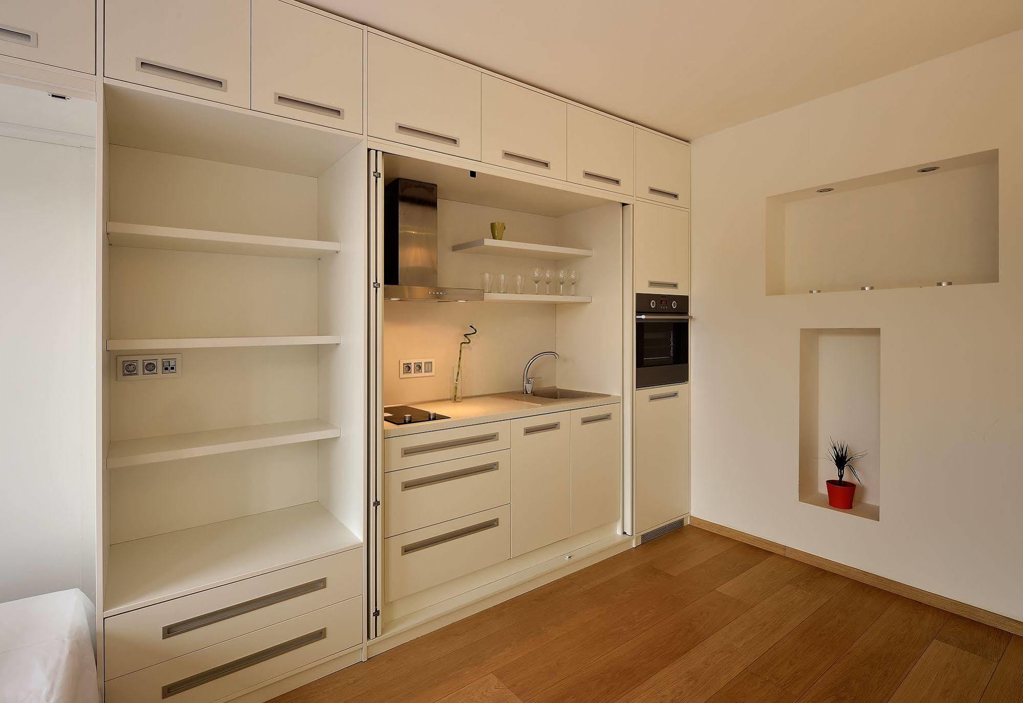 Ambiente Serviced Apartments - Dunajska Bratislava Exterior foto