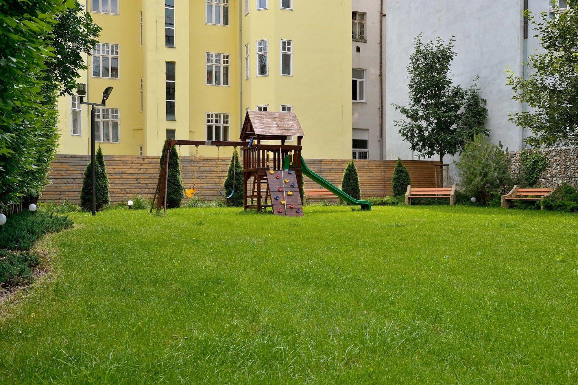 Ambiente Serviced Apartments - Dunajska Bratislava Exterior foto